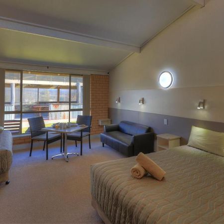 Tenterfield Motor Inn Esterno foto