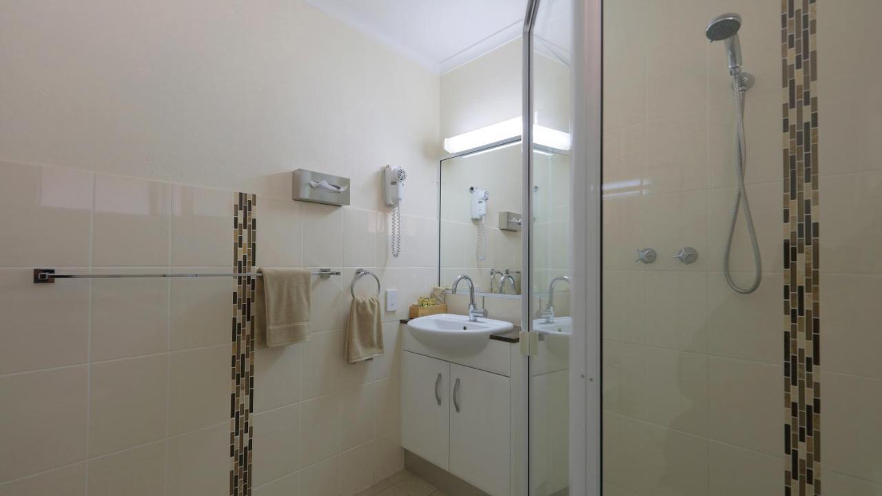 Tenterfield Motor Inn Esterno foto