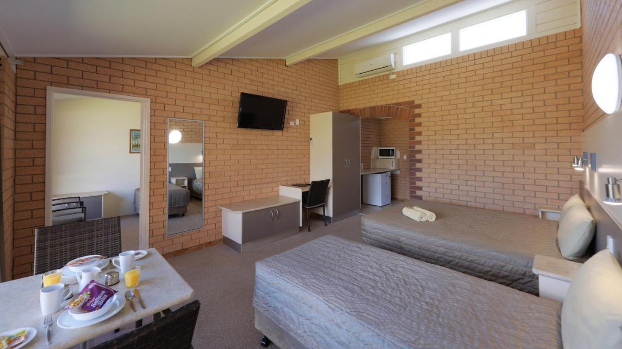 Tenterfield Motor Inn Esterno foto
