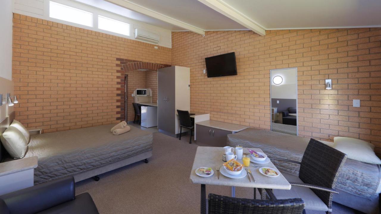 Tenterfield Motor Inn Esterno foto