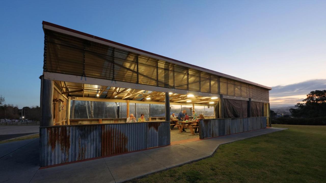Tenterfield Motor Inn Esterno foto