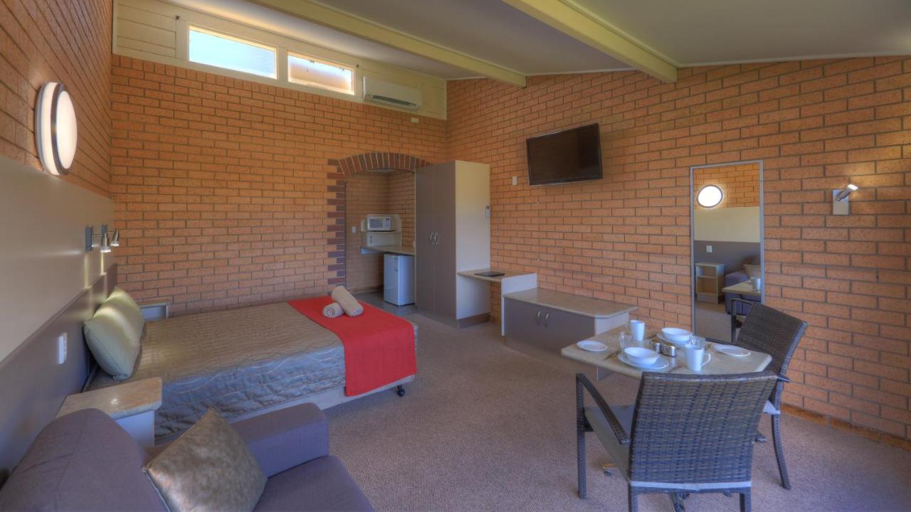 Tenterfield Motor Inn Esterno foto