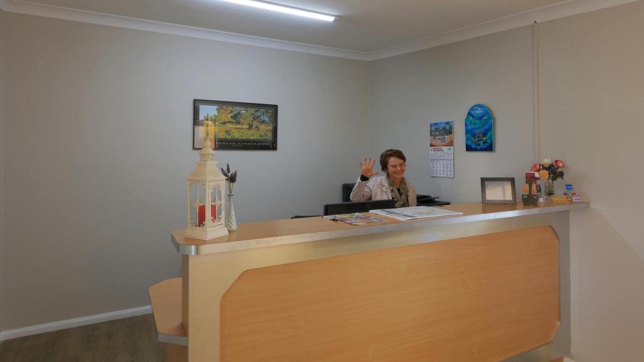 Tenterfield Motor Inn Esterno foto