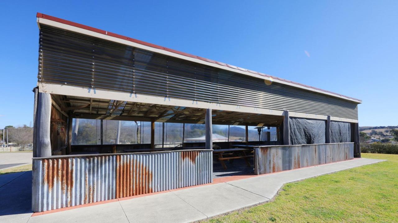 Tenterfield Motor Inn Esterno foto